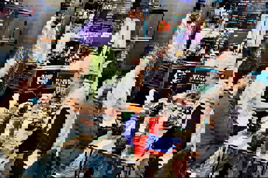 DJ1